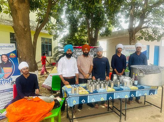 ਗੁਰੂ ਅਰਜਨ ਦੇਵ ਜੀ ਦੇ ਸ਼ਹੀਦੀ ਦਿਹਾੜੇ ਨੂੰ ਸਮਰਪਿਤ ਅਕਾਲ ਅਕੈਡਮੀ ਢੋਟੀਆਂ ਵਿਖੇ ਛਬੀਲ ਲਗਾਈ