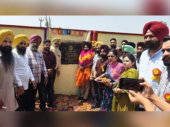 ਐਡਵੋਕੇਟ ਅਮਰਪਾਲ ਸਿੰਘ ਨੇ ਵੱਖ-ਵੱਖ ਸਰਕਾਰੀ ਸਕੂਲਾਂ ਵਿੱਚ ਵਿਕਾਸ ਕਾਰਜਾਂ ਦਾ ਕੀਤਾ ਉਦਘਾਟਨ