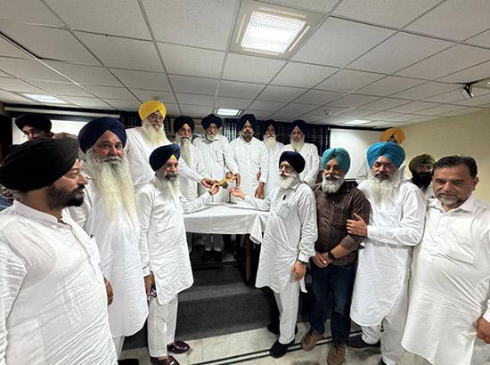 ਸ੍ਰੀ ਅਕਾਲ ਤਖ਼ਤ ਸਾਹਿਬ ਦੇ ਭਗੌੜੇ ਧੜੇ ਨਾਲ ਕਦੇ ਸਮਝੌਤਾ ਨਹੀਂ, ਪੰਥ ਅਤੇ ਪੰਜਾਬ ਨੂੰ ਸਰਵ ਪ੍ਰਵਾਨਿਤ ਲੀਡਰਸ਼ਿਪ ਦੇਣ ਦਾ ਦਿੱਤਾ ਭਰੋਸਾ - ਪੰਜ ਮੈਂਬਰੀ ਭਰਤੀ ਕਮੇਟੀ
