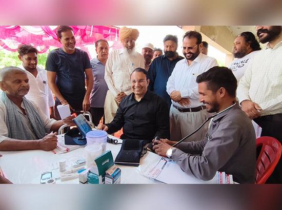 ਮੇਅਰ ਦਫ਼ਤਰ ਵਿੱਚ ਸਰਬੱਤ ਦਾ ਭਲਾ ਚੈਰੀਟੇਬਲ ਟਰੱਸਟ ਦੇ ਸਹਿਯੋਗ ਨਾਲ ਮੈਡੀਕਲ ਚੈੱਕਅੱਪ ਕੈਂਪ ਲਾਇਆ 