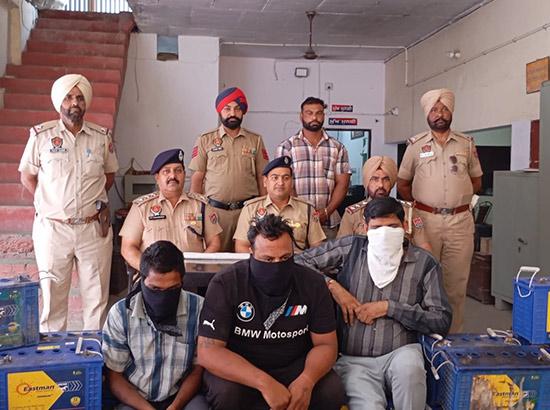 ਲੁਧਿਆਣਾ ਪੁਲਿਸ ਵੱਲੋਂ ਬੈਟਰੀ ਚੋਰ ਗਰੋਹ ਕਾਬੂ 