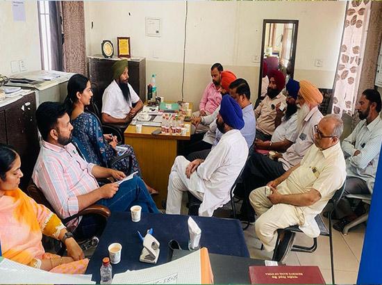 ਖੇਤੀਬਾੜੀ ਅਫ਼ਸਰ ਨੇ ਕੀਤੀ ਬਲਾਕ ਖਰੜ ਦੇ ਬੀਜ ਡੀਲਰਾਂ ਨਾਲ ਮੀਟਿੰਗ