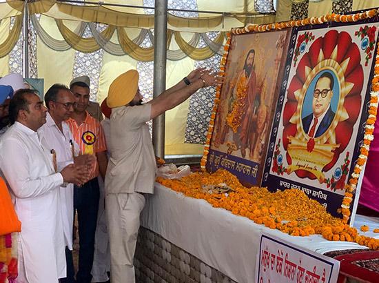 ਹੱਕਾਂ ਪ੍ਰਤੀ ਜਾਗਰੂਕ ਕਰਨ ਲਈ ਐਸ.ਸੀ. ਕਮਿਸ਼ਨ ਦੇ ਚੇਅਰਮੈਨ ਜਸਵੀਰ ਗੜ੍ਹੀ ਵਲੋਂ ਸੰਗਰੂਰ ਦਾ ਦੌਰਾ