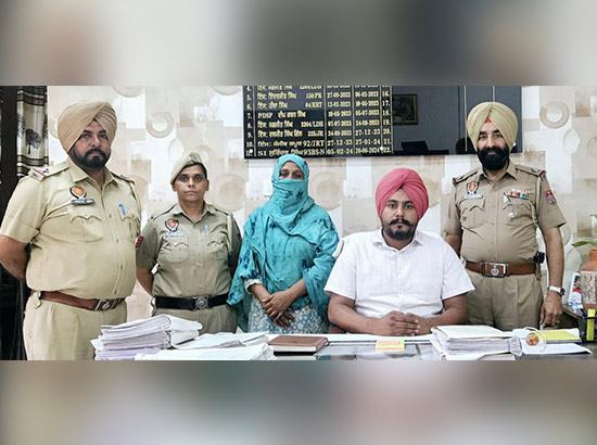 63 ਬੋਤਲਾਂ ਨਜਾਇਜ਼ ਸ਼ਰਾਬ ਸਮੇਤ ਔਰਤ ਕਾਬੂ 