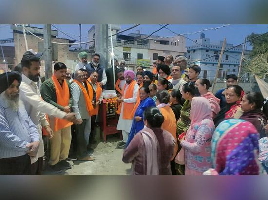MLA ਗਰੇਵਾਲ ਦੇ ਯਤਨਾ ਸਦਕਾ ਹਲਕਾ ਪੂਰਬੀ 'ਚ ਲੱਗਣਗੀਆਂ 50 ਲੱਖ ਦੀ ਲਾਗਤ ਨਾਲ ਹਾਈ ਮਾਸਕ ਲਾਈਟਾਂ