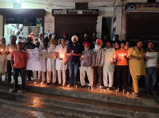 ਪਹਿਲਗਾਮ ਹਮਲੇ ਵਿੱਚ ਮਾਰੇ ਬੇਗੁਨਾਹਾਂ ਦੀ ਯਾਦ ਵਿੱਚ ਮੌਮਬੱਤੀ ਮਾਰਚ