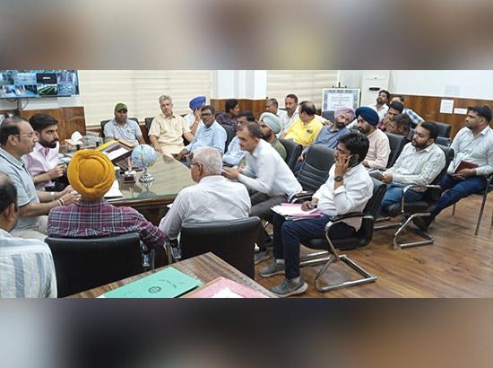 ਅਗੇਤੀ ਮਾਨਸੂਨ ਨੂੰ ਦੇਖਦਿਆਂ ਮੇਅਰ ਵੱਲੋਂ ਬਰਸਾਤੀ ਪਾਣੀ ਨਾਲ ਨਜਿੱਠਣ ਲਈ ਸਖਤ ਹਦਾਇਤਾਂ