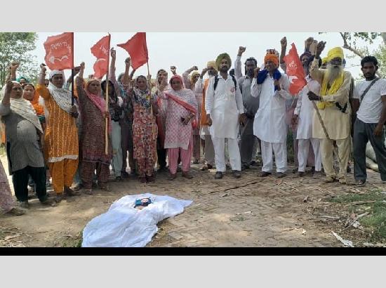 ਚੰਦਭਾਨ ਕਾਂਡ: ਵਿਧਾਇਕ ਦੀਆਂ ਅਰਥੀਆਂ ਸਾੜਨ ਮੌਕੇ 22 ਤੋਂ ਪੱਕਾ ਮੋਰਚਾ ਲਾਉਣ ਦੀ ਚਿਤਾਵਨੀ