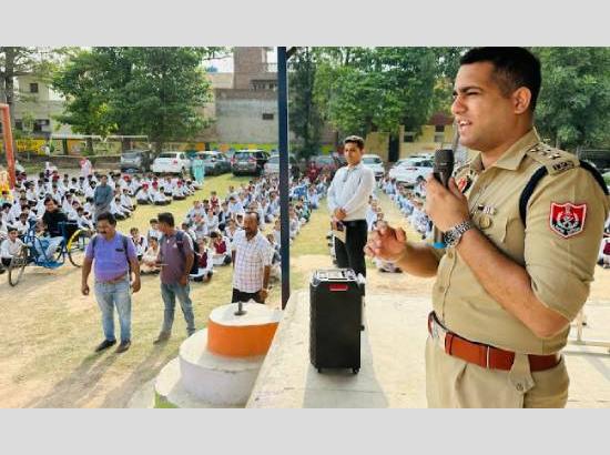 'ਸਕੂਲ ਮੈਂਟਰਸ਼ਿਪ': IPS ਰਿਸ਼ਭ ਭੋਲਾ ਬਣੇ ਸਕੂਲ ਆਫ਼ ਐਮੀਨੈਂਸ ਰਾਜਪੁਰਾ ਦੇ ਵਿਦਿਆਰਥੀਆਂ ਦੇ ਮਾਰਗਦਰਸ਼ਕ