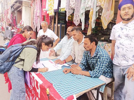 ਬਠਿੰਡਾ ਦਾ ਬੱਸ ਅੱਡਾ: ਆਮ ਲੋਕ ਲਾਉਣ ਲੱਗੇ ਹੱਕ ਵਿੱਚ ਦਸਤਖਤਾਂ ਦਾ ਥੱਬਾ