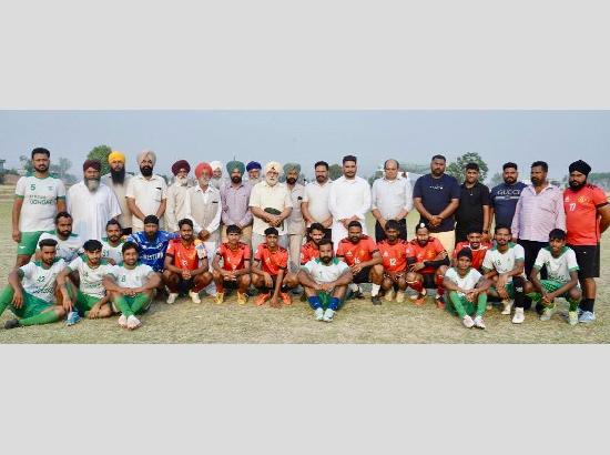 ਪਿੰਡ ਬਸੰਤਕੋਟ (ਗੁਰਦਾਸਪੁਰ) ਦਾ ਸ਼ਹੀਦ ਭਗਤ ਸਿੰਘ ਫੁੱਟਬਾਲ ਟੂਰਨਾਮੈਂਟ- ਗੁਰਭਜਨ ਗਿੱਲ ਦੀ ਕਲਮ ਤੋਂ...