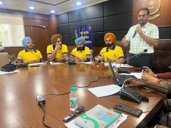 ਯੂਥ ਕਲੱਬ ਲੀਡਰਸ਼ਿਪ ਟ੍ਰੇਨਿੰਗ ਪ੍ਰੋਗਰਾਮ ਕਰਵਾਇਆ ਗਿਆ 