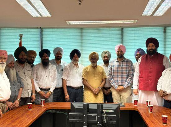 ਰੂਪਨਗਰ ਦੇ ਟੈਕਸੀ ਓਪਰੇਟਰਾਂ ਨੇ ਦਿੱਲੀ ਮੇਅਰ ਨਾਲ ਕੀਤੀ ਮੁਲਾਕਾਤ