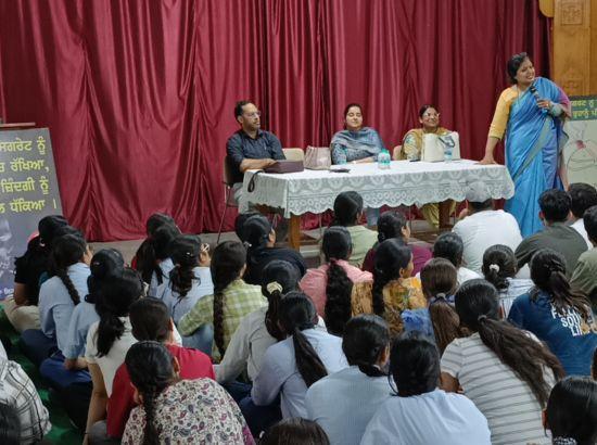 ਤੰਬਾਕੂ ਦੀ ਵਰਤੋਂ ਕੈਂਸਰ ਹੋਂਣ ਦਾ ਪ੍ਰਮੁੱਖ ਕਾਰਨ - ਡਾ. ਰਮਨਦੀਪ ਸਿੰਗਲਾ ਕਾਰਜ਼ਕਾਰੀ ਸਿਵਲ ਸਰਜਨ ਬਠਿੰਡਾ 