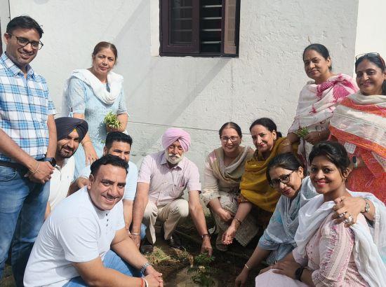 ਸਾਨੂੰ ਅਪਣੇ ਸੁਪਨੇ ਮਰਨ ਨਹੀਂ ਦੇਣੇ ਚਾਹੀਦੇ: ਸ਼੍ਰੋਮਣੀ ਕਵੀ ਦਰਸ਼ਨ ਬੁੱਟਰ 