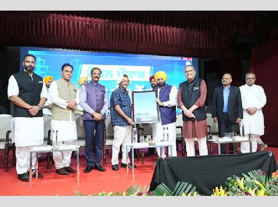 ਪੰਜਾਬ ਸਰਕਾਰ ਵੱਲੋਂ 4 ਸਾਲਾਂ ਦੌਰਾਨ ਬਿਜਲੀ ਖੇਤਰ ਵਿੱਚ ਨਵੇਂ ਮੀਲ ਪੱਥਰ ਸਥਾਪਤ- ਮਨਮੋਹਨ ਸਿੰਘ 