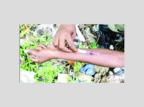 ਪੰਜਾਬ ਦੀ ਜਵਾਨੀ 'ਤੇ 'ਚਿੱਟੇ' ਦਾ ਕਹਿਰ, ਕੀ ਸਿਰਫ਼ ਨਸ਼ਾ ਤਸਕਰਾਂ ਦੀ ​​​​​​​ਗ੍ਰਿਫ਼ਤਾਰੀਆਂ ਨਾਲ ਬਦਲੇਗੀ ਤਸਵੀਰ?