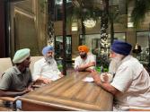 ਸੁਖਬੀਰ ਸਿੰਘ ਬਾਦਲ ਵੱਲੋਂ ਮਰਹੂਮ ਗੁਲਜ਼ਾਰ ਸਿੰਘ ਦੇ ਪੁੱਤਰ ਨਾਲ ਮੁਲਾਕਾਤ, ਪਰਿਵਾਰ ਨੂੰ ਨਿਆਂ ਮਿਲਣ ਤੱਕ ਹਰ ਮਦਦ ਦਾ ਭਰੋਸਾ ਦੁਆਇਆ