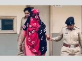 ਪਹਿਲਾਂ ਉੱਬਲਦਾ ਪਾਣੀ, ਫਿਰ ਸੁੱਟਿਆ ਤੇਜ਼ਾਬ! ਪਤਨੀ ਨੇ ਪਤੀ ਨੂੰ ਦਿੱਤੀ 'ਖੌਫ਼ਨਾਕ' ਸਜ਼ਾ, ਪੜ੍ਹੋ ਪੂਰੀ ਖ਼ਬਰ