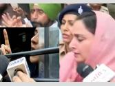 Chandigarh Breaking: ਹਰਸਿਮਰਤ ਬਾਦਲ ਅਤੇ ਗਨੀਵ ਕੌਰ ਮਜੀਠੀਆ ਨੂੰ ਪੁਲਿਸ ਨੇ ਲਿਆ ਹਿਰਾਸਤ 'ਚ (ਵੇਖੋ ਵੀਡੀਓ)