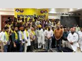 ਬਠਿੰਡਾ ’ਚ ‘ਆਪ’ ਦਾ ਸਿਆਸੀ ਆਧਾਰ ਹੋਇਆ ਹੋਰ ਮਜ਼ਬੂਤ, ਕਰੀਬ 2 ਦਰਜਨ ਨੌਜਵਾਨਾਂ ਨੇ ਫੜਿਆ ਝਾੜੂ