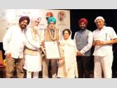 ਪਦਮ ਭੂਸ਼ਣ ਤਰਲੋਚਨ ਸਿੰਘ ਪਹਿਲੇ ਡਾ. ਰਤਨ ਸਿੰਘ ਜੱਗੀ ਯਾਦਗਾਰੀ ਪੁਰਸਕਾਰ ਨਾਲ ਸਨਮਾਨਤ