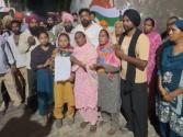 ਬੜਾਣਾ ਵਿਖੇ ਵਿਅਕਤੀ ਵੱਲੋਂ ਖੁਦਕੁਸ਼ੀ ਮਾਮਲੇ ਨੇ ਤੂਲ ਫੜਿਆ, ਮੁਲਜ਼ਮਾਂ ਦੀ ਗ੍ਰਿਫ਼ਤਾਰੀ ਤੱਕ ਅੰਤਿਮ ਸੰਸਕਾਰ ਕਰਨ ਤੋਂ ਇਨਕਾਰ