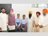 ਸਪੀਕਰ ਸੰਧਵਾਂ ਨੇ ਸਕੂਲੀ ਵਿਦਿਆਰਥੀਆਂ ਨਾਲ ਕੀਤੀ ਗੱਲਬਾਤ; ਰਾਜਨੀਤੀ ਨੂੰ ਸਮਝਣ ਅਤੇ ਜੀਵਨ ਲਈ ਟੀਚੇ ਨਿਰਧਾਰਤ ਕਰਨ ਦੀ ਦਿੱਤੀ ਸਲਾਹ