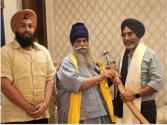 ਐਵਰੈਸਟ ਫ਼ਤਿਹ ਕਰਨ ਵਾਲੇ ਪਹਿਲੇ ਕੈਨੇਡੀਅਨ ਸਿੱਖ ਅਜੈਪਾਲ ਸਿੰਘ ਦਾ ਬਾਬਾ ਬਲਬੀਰ ਸਿੰਘ ਵੱਲੋਂ ਸਨਮਾਨ