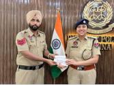 ਐੱਸ.ਐੱਸ.ਪੀ ਡਾ. ਦਰਪਣ ਆਹਲੂਵਾਲੀਆ ਵੱਲੋਂ ਸੀਨੀਅਰ ਸਿਪਾਹੀ ਲਖਵਿੰਦਰ ਸਿੰਘ ਨੂੰ ਸਰਟੀਫਿਕੇਟ ਤੇ ਨਗਦ ਇਨਾਮ ਨਾਲ ਸਨਮਾਨਿਤ