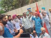 ਮੁਲਾਜ਼ਮਾਂ ਅਤੇ ਪੈਨਸ਼ਨਰਾਂ ਵੱਲੋਂ ਸਾਂਝੇ ਤੌਰ 'ਤੇ ਸੰਸਦ ਮੈਂਬਰ  ਮੀਤ ਹੇਅਰ ਦੀ ਰਿਹਾਇਸ਼ ਦਾ ਘਿਰਾਓ 