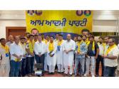 ਬਠਿੰਡਾ ਵਿੱਚ ਕਾਂਗਰਸ  ਸਮੇਤ ਵੱਖ-ਵੱਖ ਪਾਰਟੀਆਂ ਦੇ ਦੋ ਦਰਜਨ ਤੋਂ ਵੱਧ ਨੌਜਵਾਨ ‘ਆਪ’ ਵਿੱਚ ਸ਼ਾਮਲ