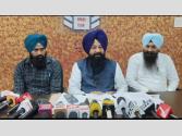 ਪੰਜਾਬੀਆਂ ਨੂੰ ਪੱਗਾਂ ਸੰਭਾਲਣ ਦਾ ਹੋਕਾ ਦੇਣ ਤੋਂ ਪਹਿਲਾਂ ਚਰਨਜੀਤ ਚੰਨੀ ਆਪਣੇ ਕਾਰਜਕਾਲ ਦੌਰਾਨ ਹੋਈ ਮਾਈਨਿੰਗ ਬਾਰੇ ਜਵਾਬ ਦੇਣ: ਜਸਵੀਰ ਸਿੰਘ ਗੜ੍ਹੀ