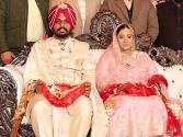 Big Breaking- ਸਰਹਿੰਦ ਮਾਰਕੀਟ ਕਮੇਟੀ ਦੇ ਚੇਅਰਮੈਨ ਨਾਲ ਵਿਆਹ ਦੇ ਨਾਂ 'ਤੇ ਹੋ ਗਿਆ ਵੱਡਾ ਧੋਖਾ; ਫ਼ਰਜ਼ੀ PCS ਅਫ਼ਸਰ ਪਤਨੀ ਸਮੇਤ 6 ਖ਼ਿਲਾਫ਼ ਕੇਸ ਦਰਜ