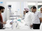 ‘ਨਸ਼ਾ ਮੁਕਤ ਪੰਜਾਬ ਯਾਤਰਾ’ ਦੌਰਾਨ ਹਾਦਸੇ ’ਚ ਜ਼ਖ਼ਮੀ ਭਾਜਪਾ ਆਗੂ ਦਾ ਹਾਲ ਜਾਣਨ ਡੀਐਮਸੀ ਹੀਰੋ ਹਾਰਟ ਪਹੁੰਚੇ ਕੇਵਲ ਢਿੱਲੋਂ